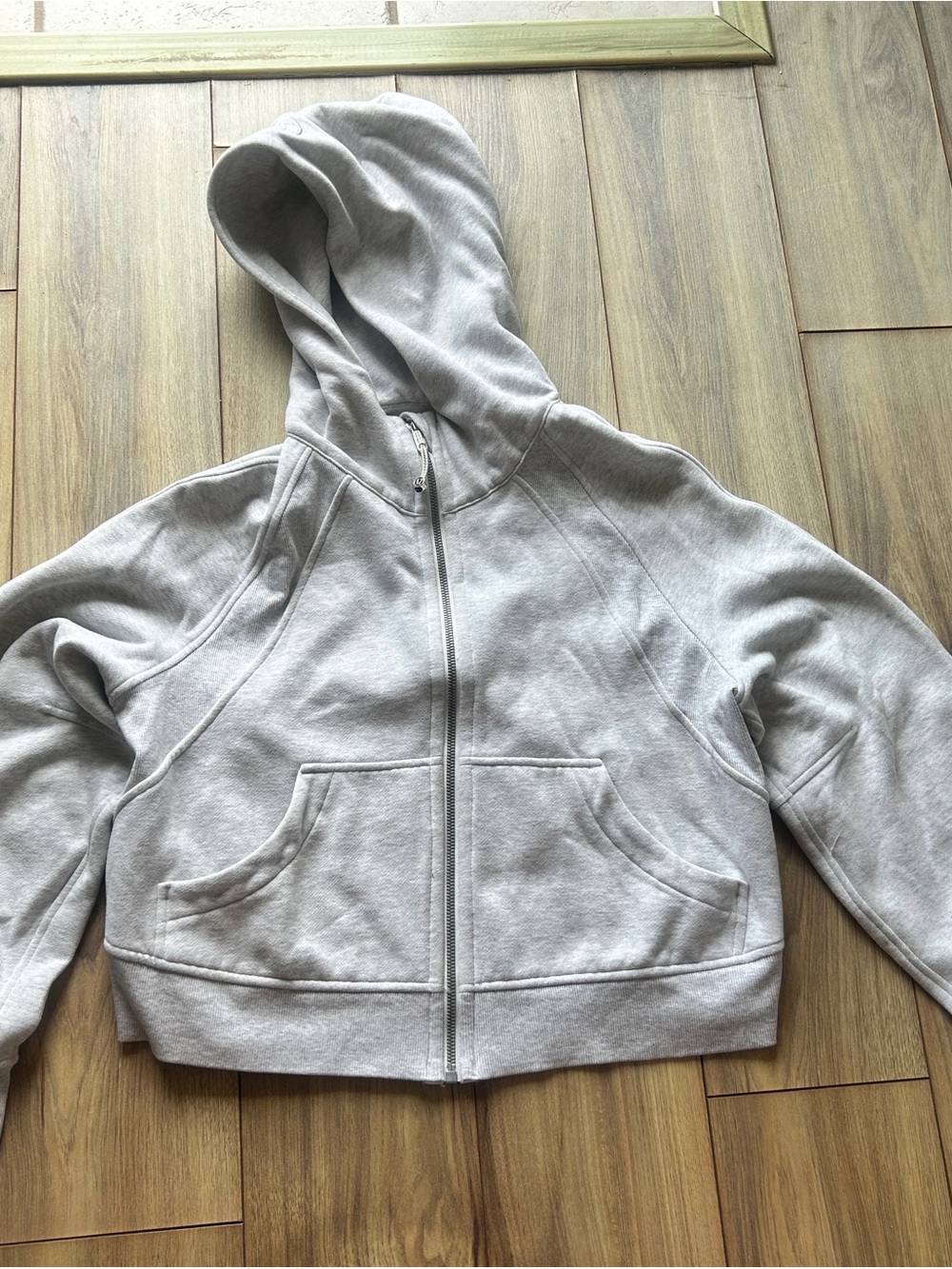 Lululemon Cropped Scuba Hoodie